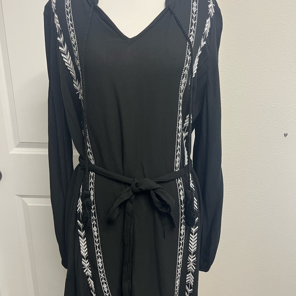 Jessica Simpson gauze embroidered tunic